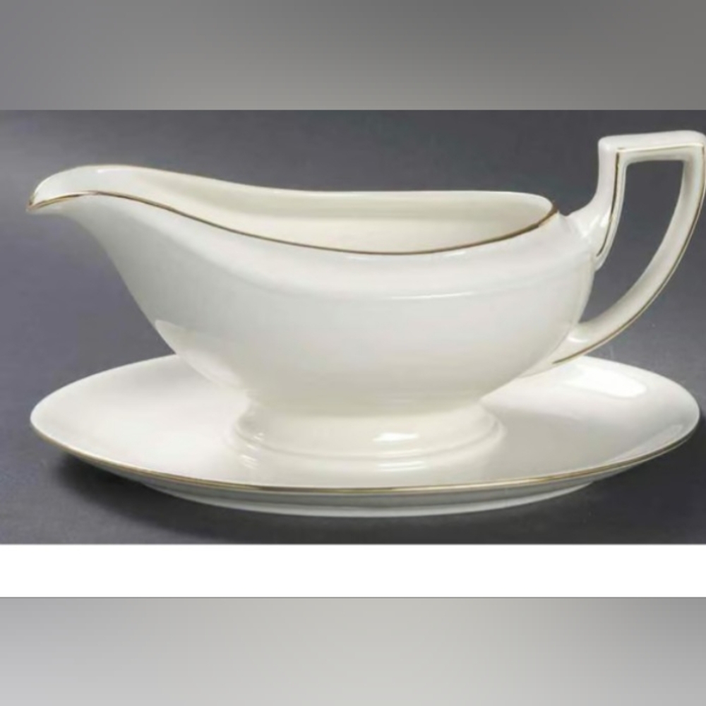 Classic Cream Gravy Boat with Saucer. Elegance Collection Gold Ivory. 1970's